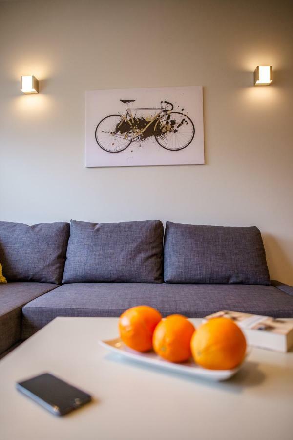Apartament New Praga Near To Metro, Free Parking ワルシャワ エクステリア 写真